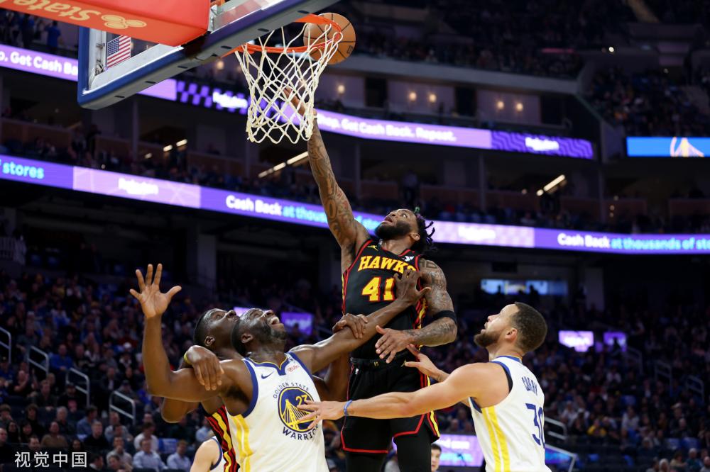 伴随他们迎 伴随他们迎